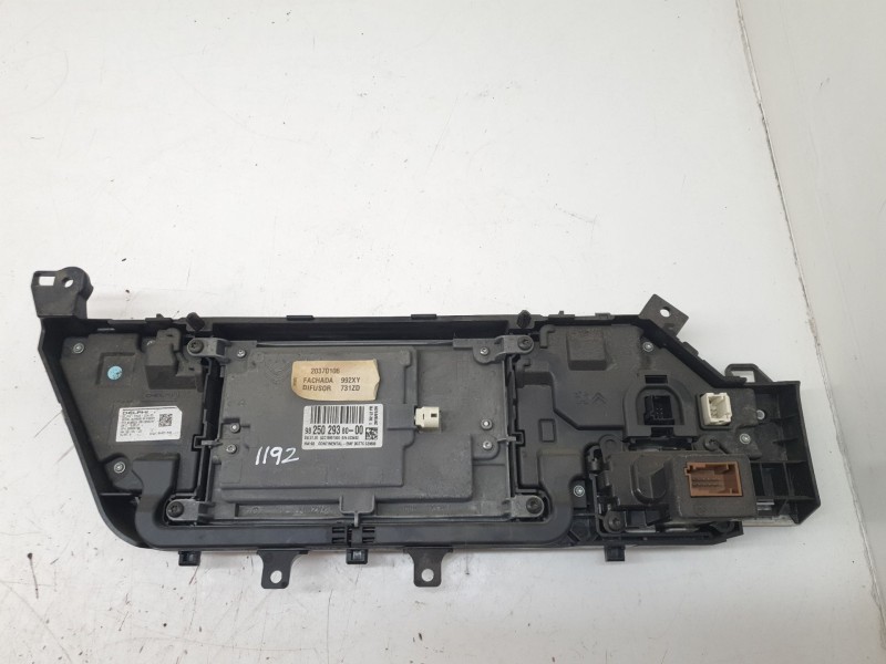 Recambio de pantalla multifuncion para citroën c4 picasso rip curl referencia OEM IAM 9825029380  