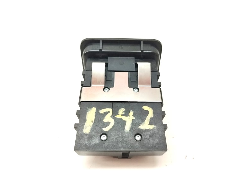 Recambio de freno de mano electrico para mercedes-benz clase cla (w117) cla 220 cdi (117.303) referencia OEM IAM A2469050451  