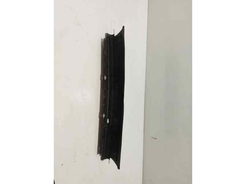 Recambio de molduras delanteras para jaguar i-pace se referencia OEM IAM J9D310B8120B  