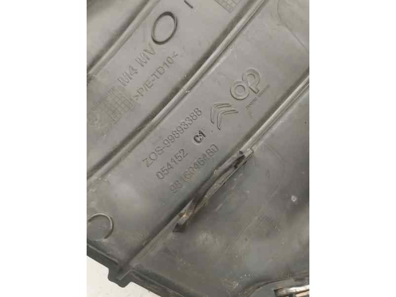 Recambio de molduras delanteras para citroën c-elysée 1.6 100cv referencia OEM IAM   