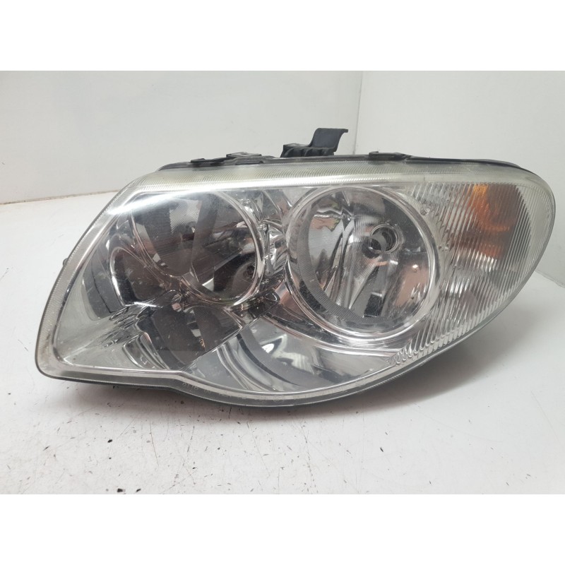 Recambio de faro izquierdo para chrysler voyager (rg) 2.5 crd 141 cv referencia OEM IAM   
							