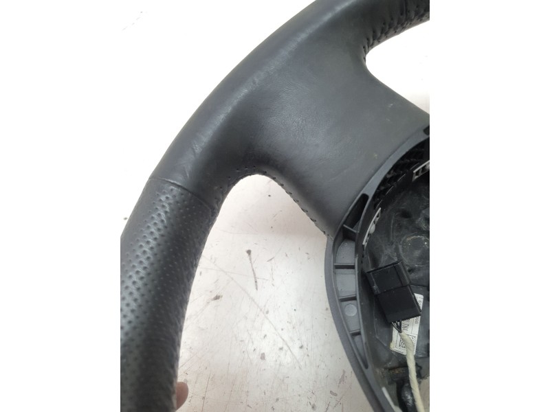 Recambio de volante sin airbag para audi a4 berlina (8e) 3.0 v6 24v tdi referencia OEM IAM 8P0419091BLTNA  
							