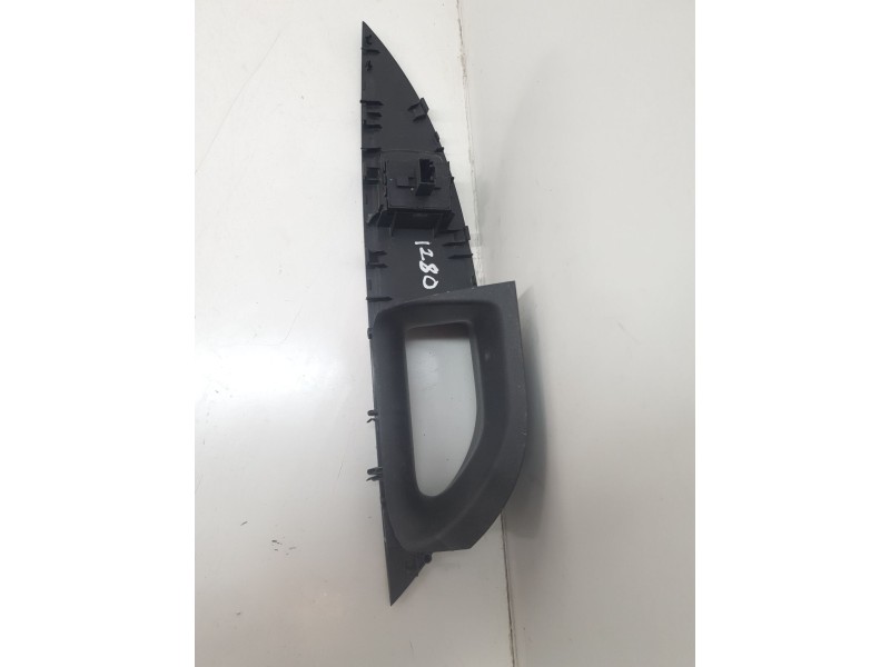 Recambio de mando elevalunas delantero izquierdo para seat altea (5p1) emocion referencia OEM IAM 5P1867171  
							