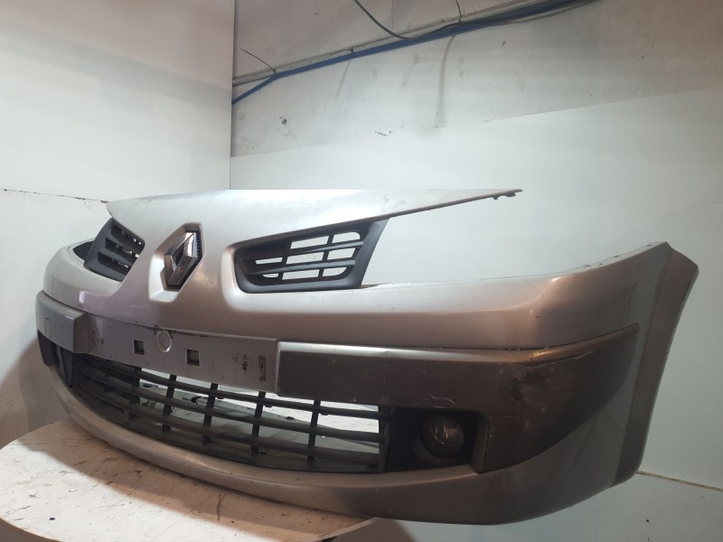 Recambio de paragolpes delantero para renault megane ii berlina 5p 1.5 dci 86 cv referencia OEM IAM   