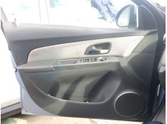 Recambio de guarnecido puerta delantera izquierda para chevrolet cruze (j300) 2.0 cdi referencia OEM IAM   