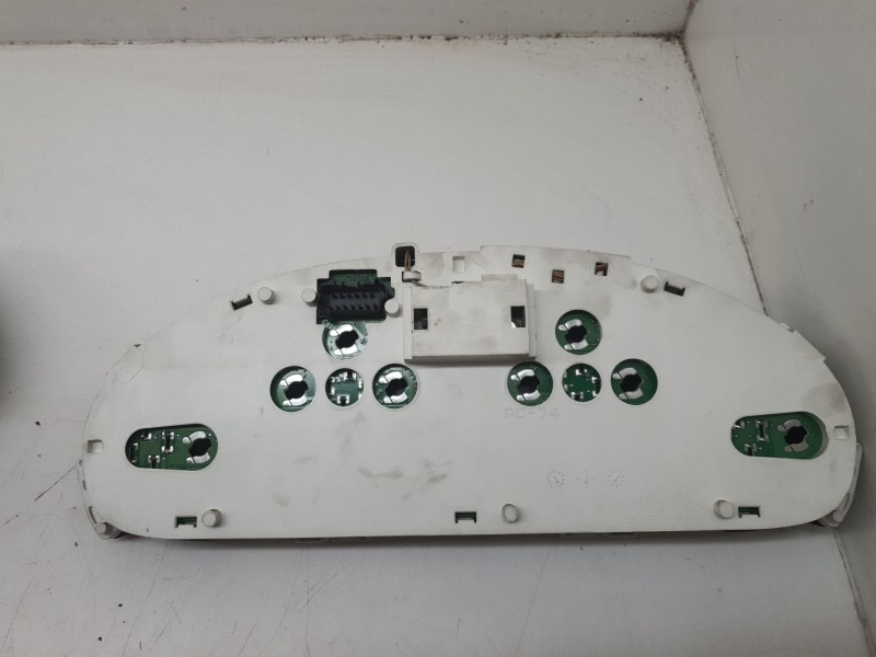 Recambio de cuadro instrumentos para chrysler voyager (rg) 2.5 crd 141 cv referencia OEM IAM P56044981AC TN1575309830 