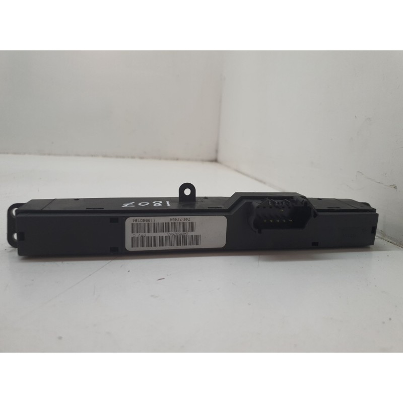 Recambio de mando multifuncion para chrysler voyager (rg) 2.5 crd 141 cv referencia OEM IAM 74677464  
							