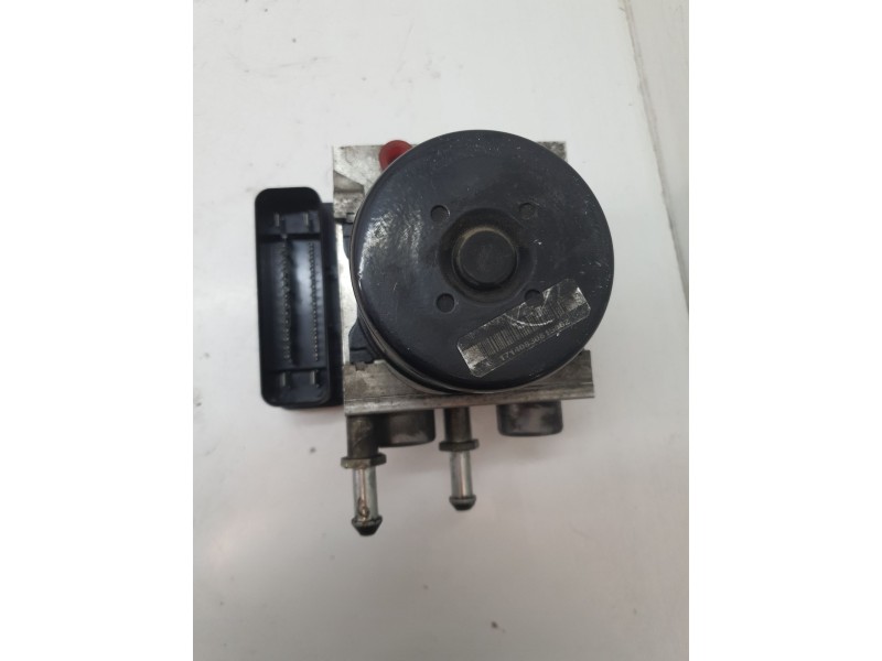 Recambio de abs para chrysler voyager (rg) 2.5 crd 141 cv referencia OEM IAM 00403064E100 25092743153 P04721522AD