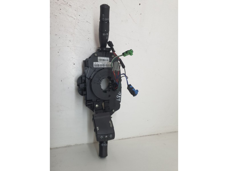 Recambio de mando multifuncion para renault megane ii berlina 5p 1.5 dci 86 cv referencia OEM IAM 987M  
