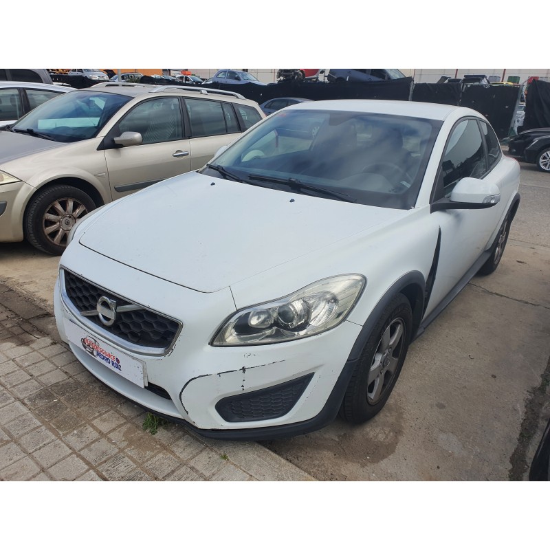 volvo c30 del año 2010
							