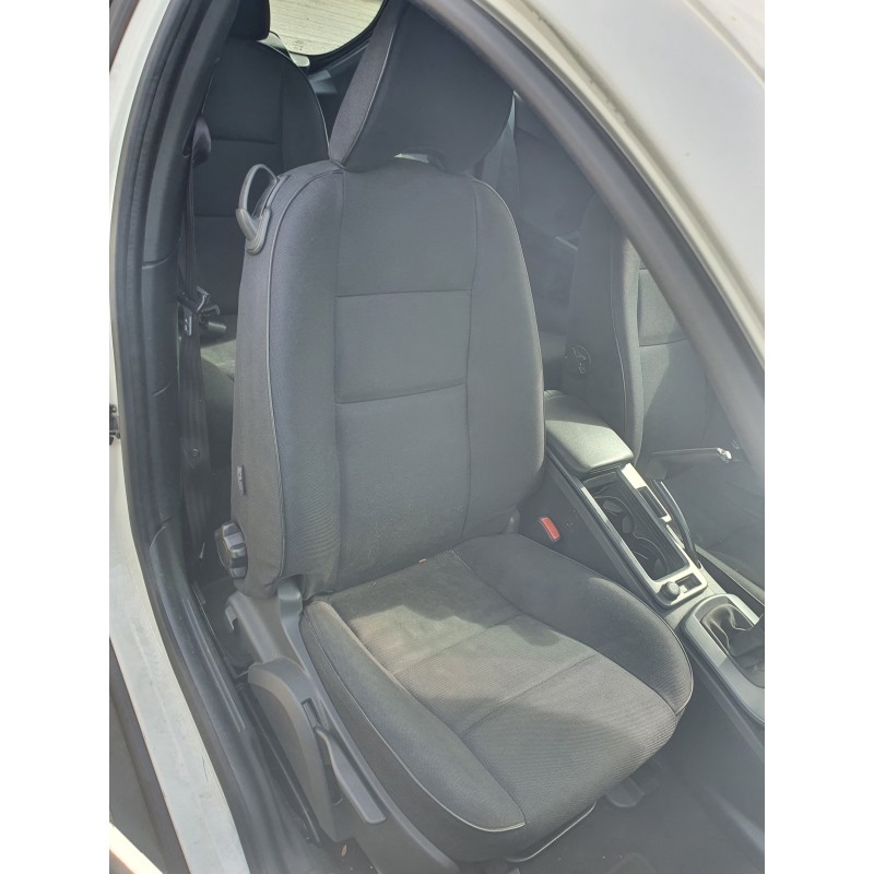 Recambio de asiento delantero derecho para volvo c30 1.6 100 cv referencia OEM IAM   
							