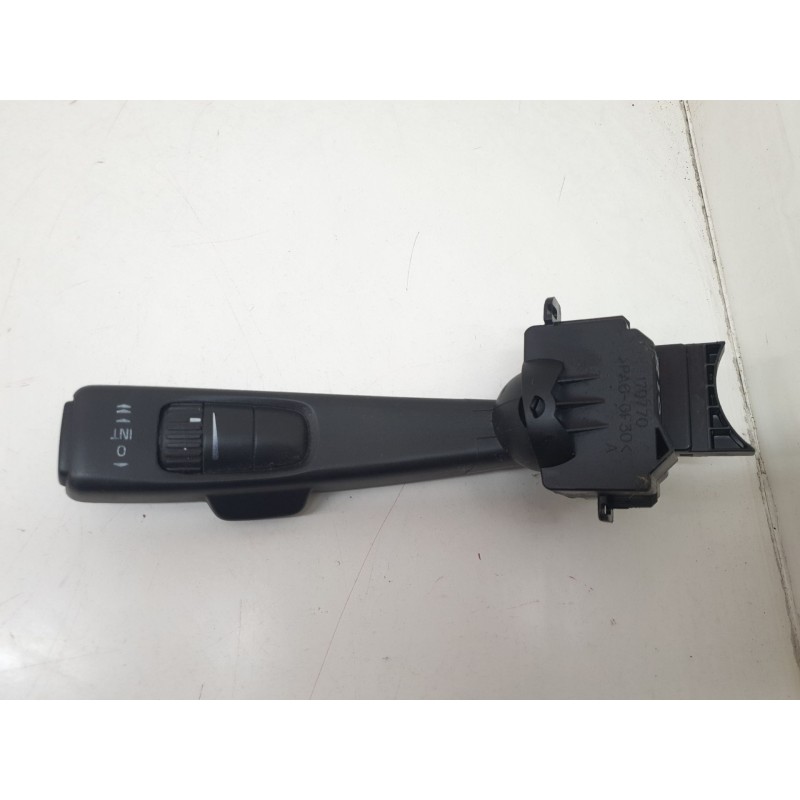 Recambio de mando multifuncion para volvo c30 1.6 100 cv referencia OEM IAM 17D770  
							