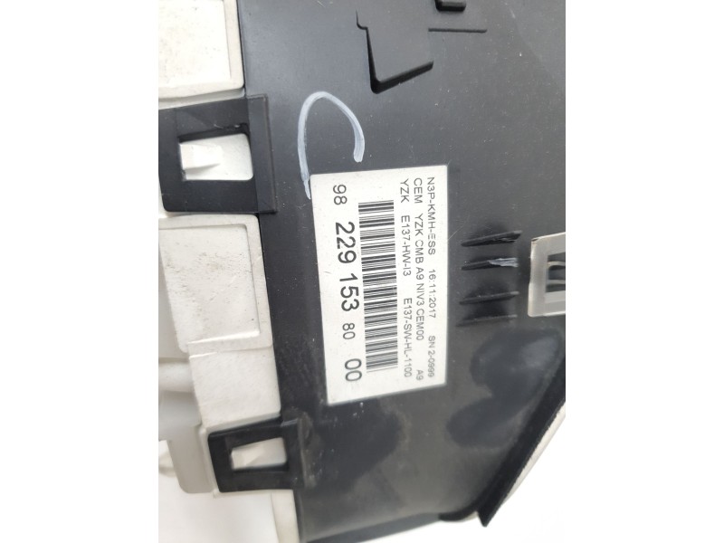 Recambio de cuadro instrumentos para peugeot 208 allure referencia OEM IAM 9822915380  