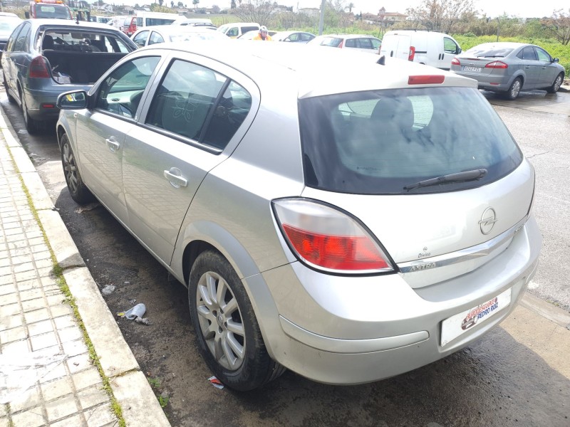 opel astra h (a04) del año 2005