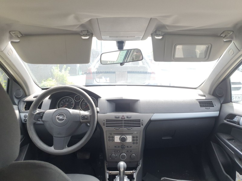 opel astra h (a04) del año 2005