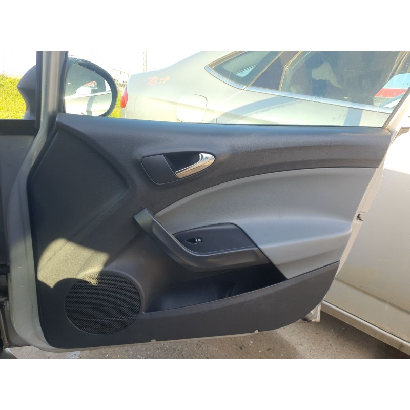 Recambio de guarnecido puerta delantera derecha para seat ibiza iv (6j5, 6p1) 1.2 tdi referencia OEM IAM   
							