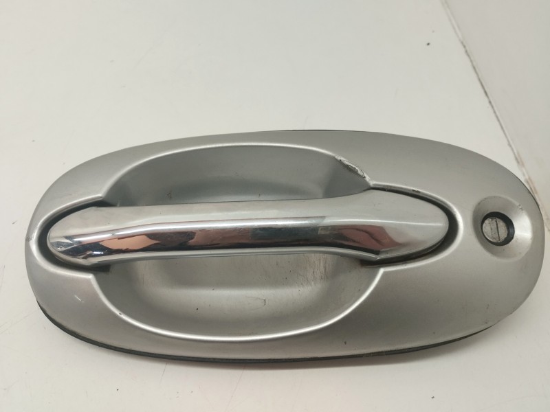 Recambio de maneta exterior delantera izquierda para kia carnival ii 2.9 crdi lx referencia OEM IAM 012170  