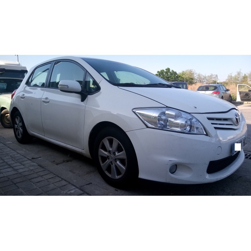 toyota auris del año 2006