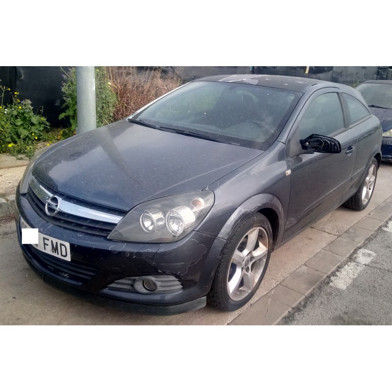 opel astra gtc del año 2004