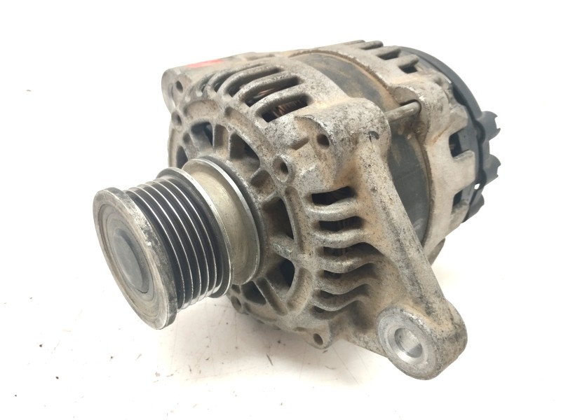 Recambio de alternador para opel insignia berlina 2.0 cdti 110 cv referencia OEM IAM 13502583  