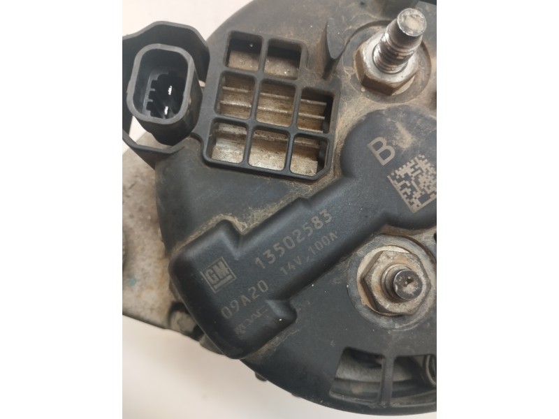 Recambio de alternador para opel insignia berlina 2.0 cdti 110 cv referencia OEM IAM 13502583  