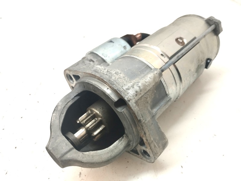 Recambio de motor arranque para ssangyong actyon 2.0 xdi referencia OEM IAM 6611513801  