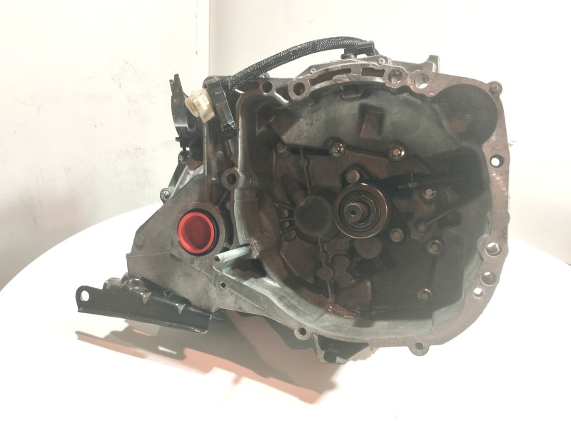 Recambio de caja cambios para dacia sandero 1.2 16v 73 cv referencia OEM IAM JH3360 8200393571 023007