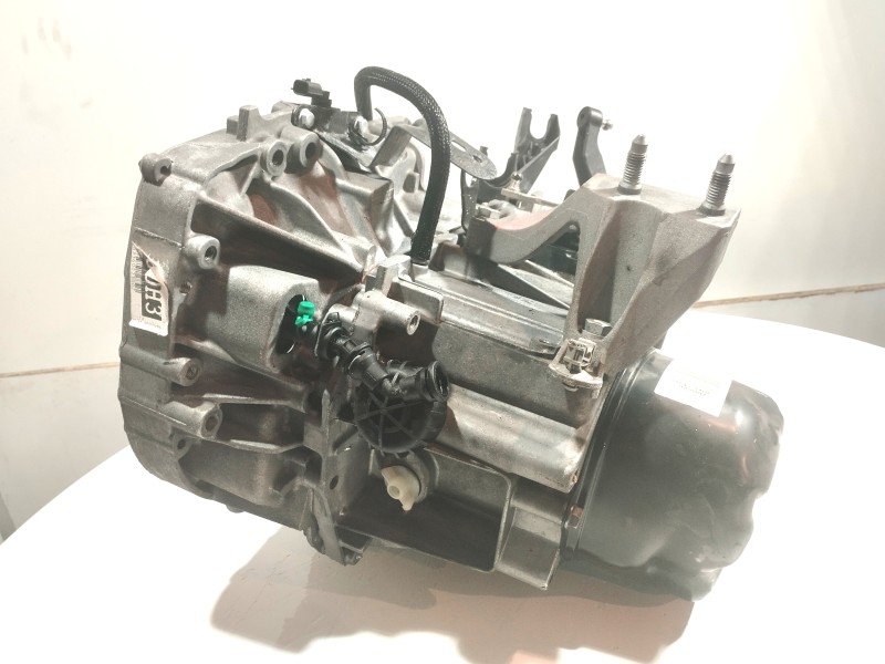 Recambio de caja cambios para dacia sandero 1.2 16v 73 cv referencia OEM IAM JH3360 8200393571 023007