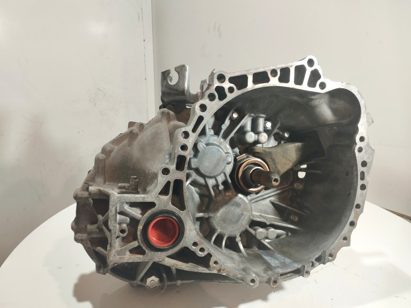 Recambio de caja cambios para toyota auris 2.0 d-4d 126 cv referencia OEM IAM A9Z04666  
							