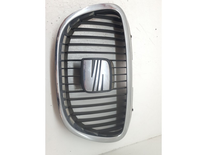 Recambio de calandra delantera de radiador para seat altea (5p1) emocion referencia OEM IAM   