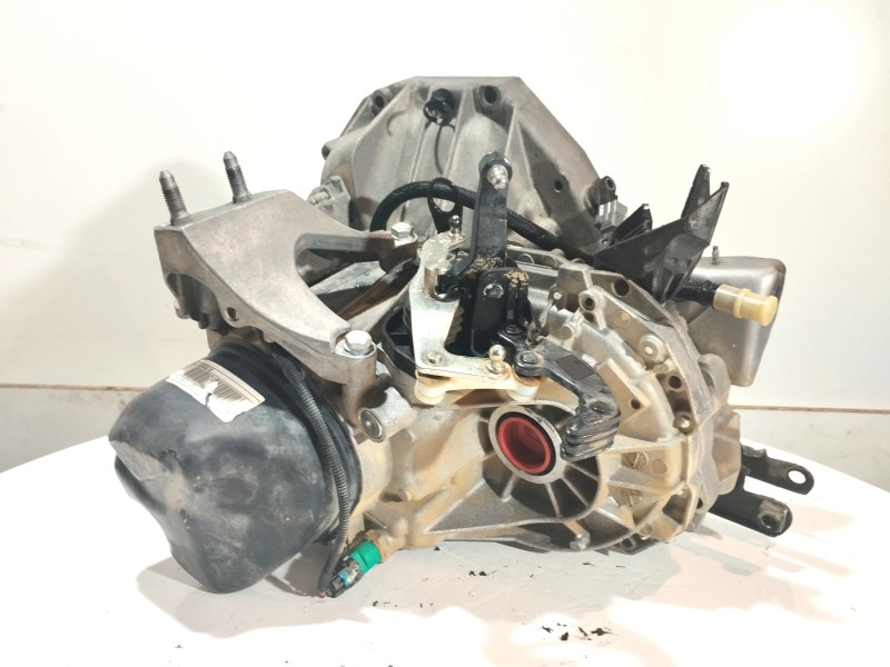Recambio de caja cambios para dacia sandero 1.5 dci 90 cv referencia OEM IAM JR5368  