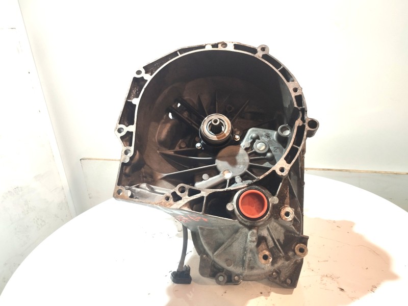 Recambio de caja cambios para ford fiesta (ccn) 1.0 ecoboost 100 cv referencia OEM IAM 2NR17F096DB  CA6R7002LBA
							