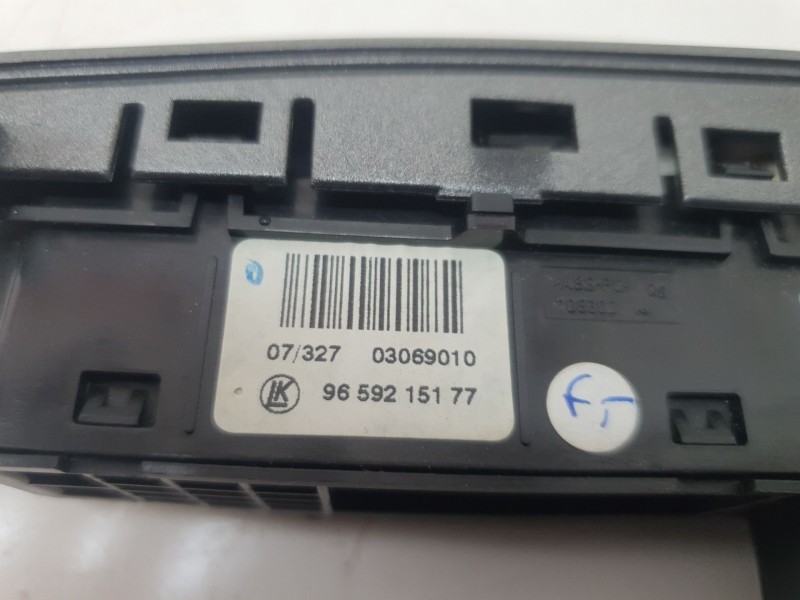 Recambio de mando multifuncion para peugeot 308 2.0 16v hdi fap cat (rhr / dw10bted4) referencia OEM IAM 9659215177  
							