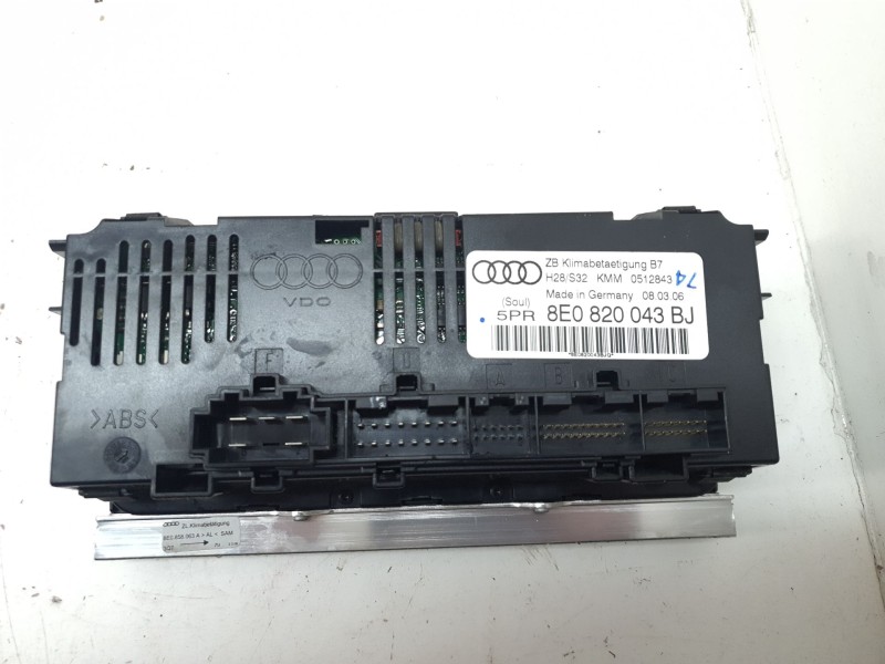 Recambio de mando climatizador para audi a4 berlina (8e) 2.0 tdi referencia OEM IAM   