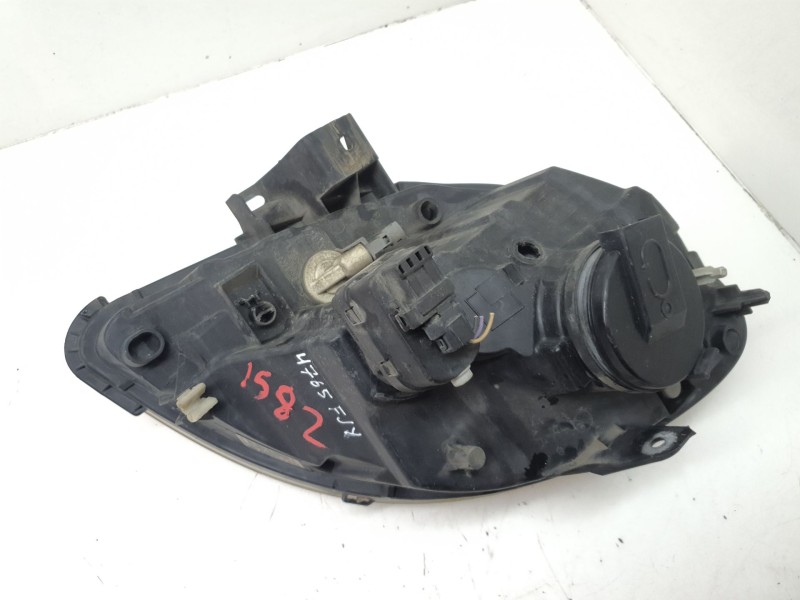 Recambio de faro izquierdo para renault kangoo (f/kc0) 1.5 dci diesel referencia OEM IAM 8200150614  