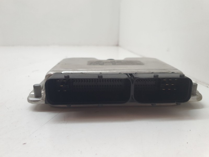 Recambio de centralita motor uce para seat ibiza (6l1) referencia OEM IAM 038906019 0281012276 