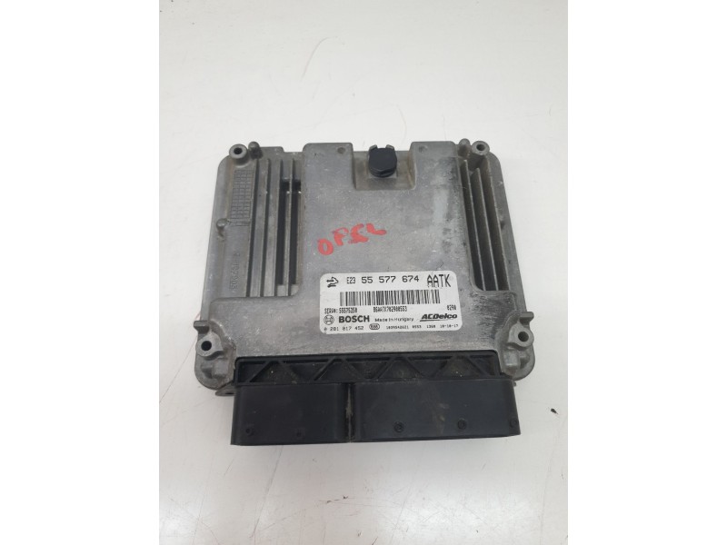 Recambio de centralita motor uce para opel insignia sports tourer sport referencia OEM IAM 55577674  