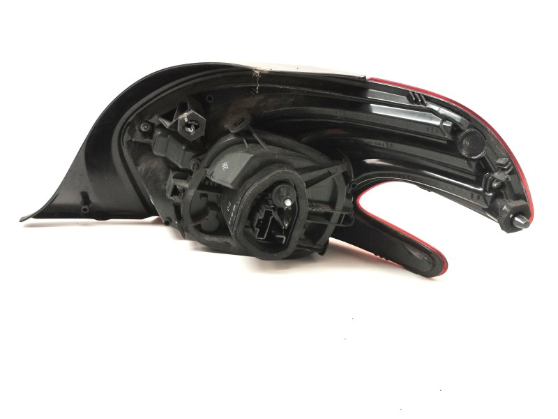 Recambio de piloto trasero izquierdo para peugeot 208 referencia OEM IAM   