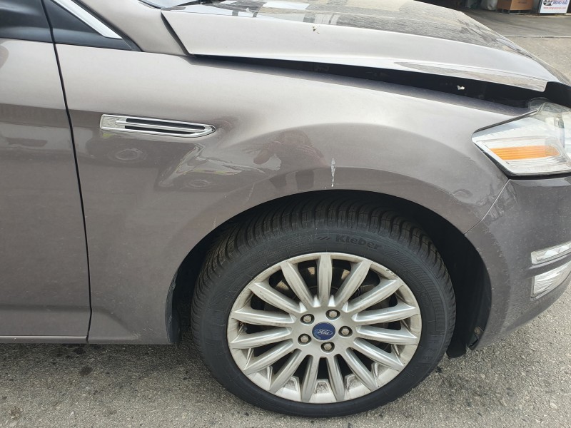 Recambio de aleta delantera derecha para ford mondeo ber. (ca2) 2.0 tdci cat referencia OEM IAM   