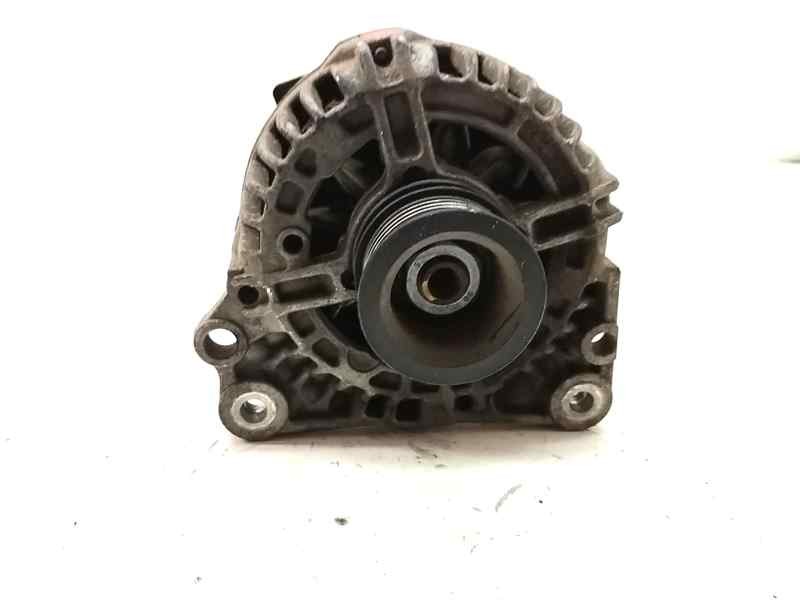 Recambio de alternador para volkswagen polo (9n3) 1.4 16v referencia OEM IAM 037903025M  