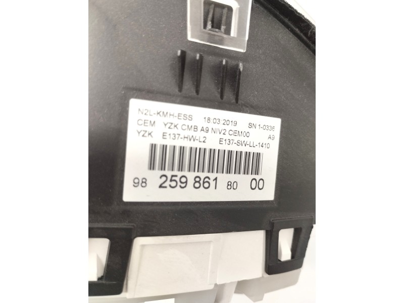 Recambio de cuadro instrumentos para peugeot 208 referencia OEM IAM   