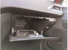 Recambio de guantera para peugeot 208 referencia OEM IAM    2