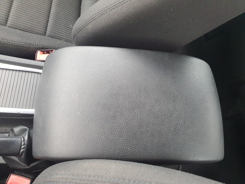 Recambio de apoyabrazos central para ford mondeo ber. (ca2) 2.0 tdci cat referencia OEM IAM   