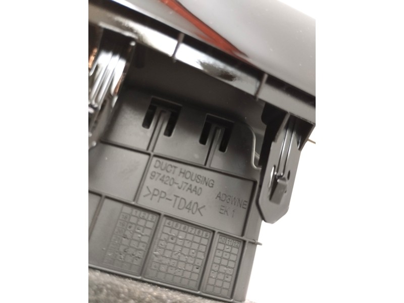 Recambio de rejilla aireadora para kia xceed hybrid referencia OEM IAM 97420J7AA0  
							