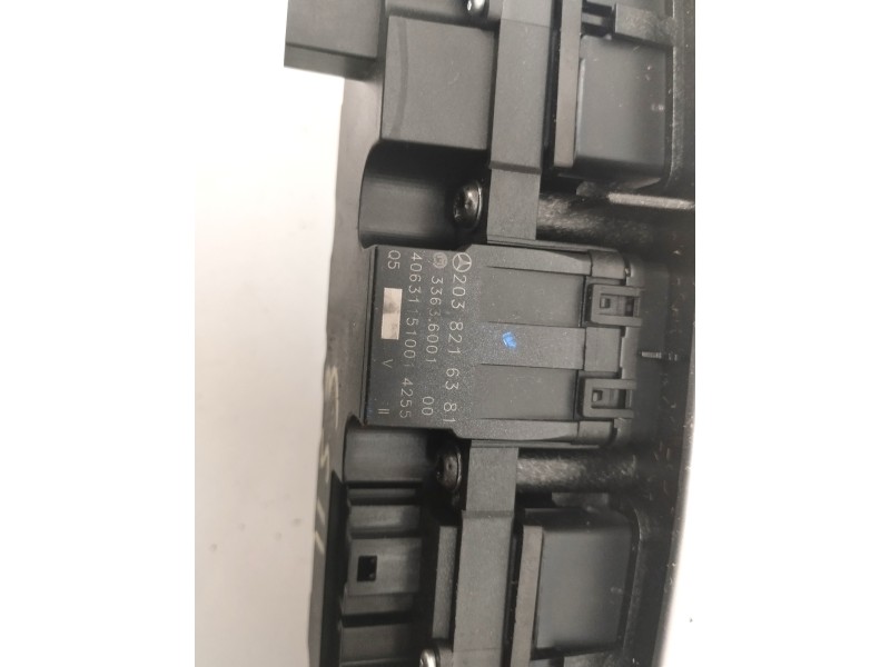 Recambio de mando multifuncion para mercedes-benz clase c (w203) sportcoupe 1.8 cat referencia OEM IAM 2038216381  
							