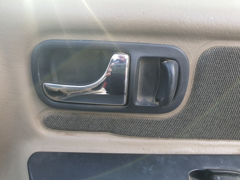 Recambio de maneta interior delantera derecha para nissan terrano/terrano.ii (r20) sr (3-ptas.) referencia OEM IAM   
							