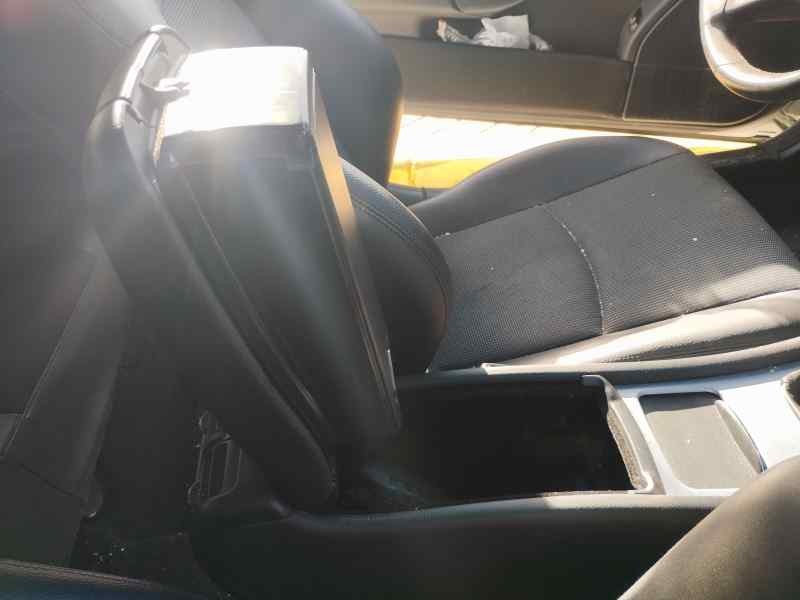 Recambio de apoyabrazos central para mercedes-benz clase clc (cl203) clc 220 cdi 150 cv referencia OEM IAM   