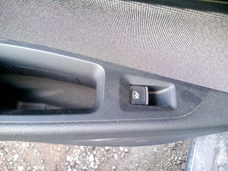 Recambio de mando elevalunas trasero izquierdo para seat leon st (5f8) 1.5 16v tsi act referencia OEM IAM   
							
