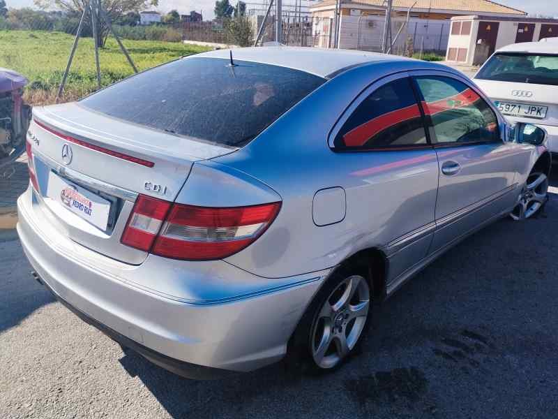 Recambio de motor elevalunas delantero derecho para mercedes-benz clase clc (cl203) clc 220 cdi 150 cv referencia OEM IAM   
							