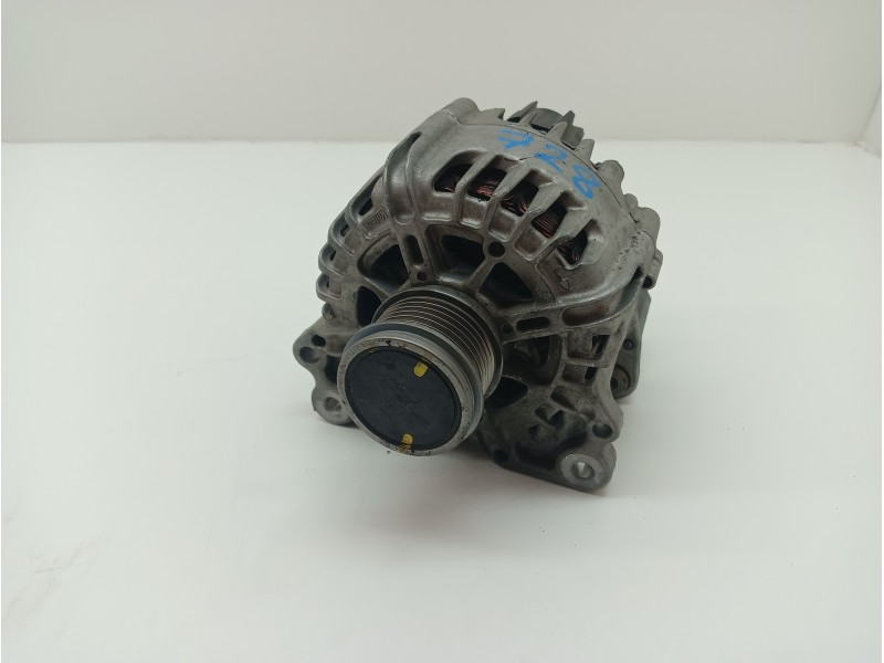 Recambio de alternador para seat ibiza (kj1) 1.6 tdi referencia OEM IAM 04L903021C  